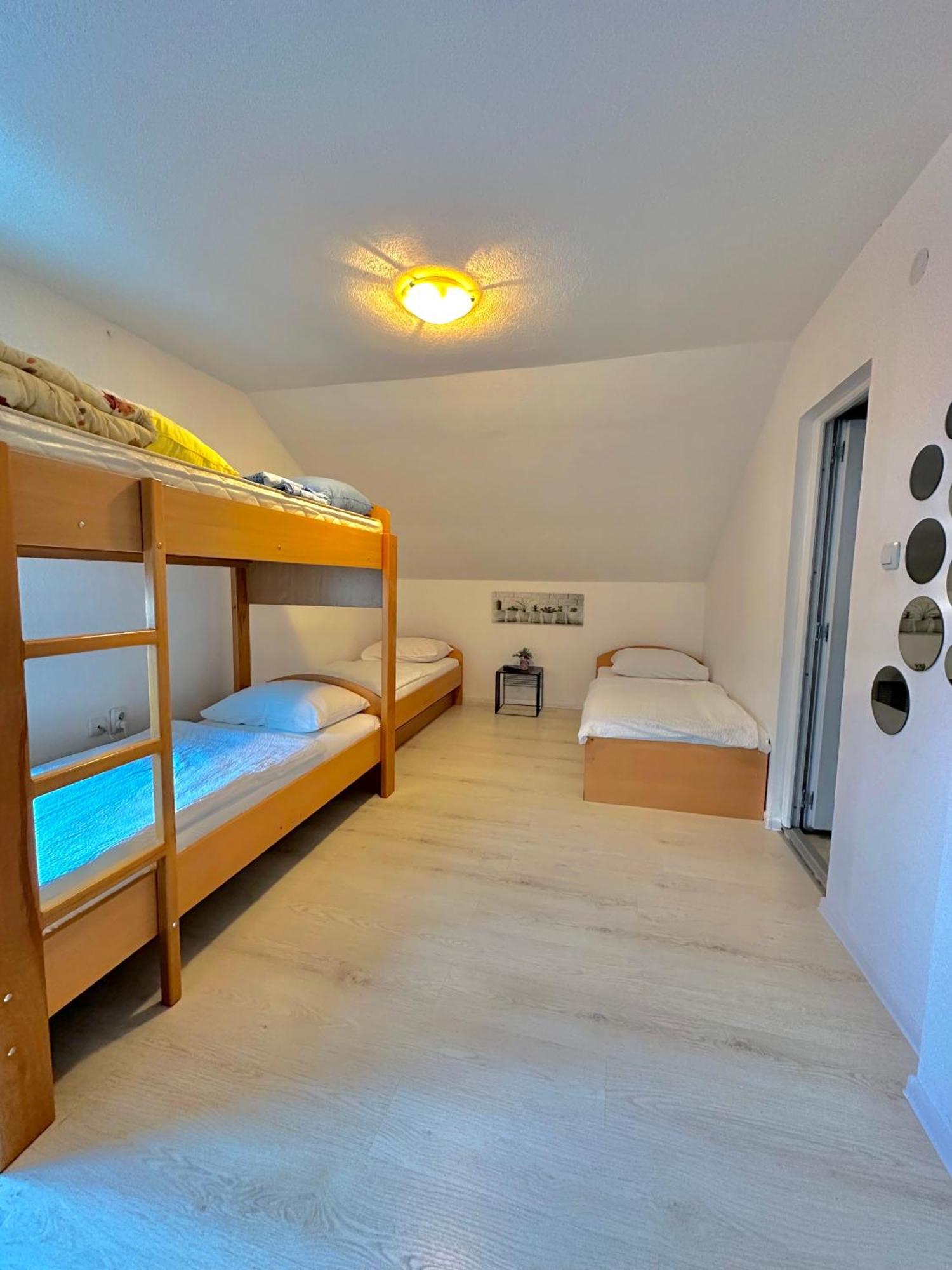 Hostel Herz Μπάνια Λούκα Εξωτερικό φωτογραφία