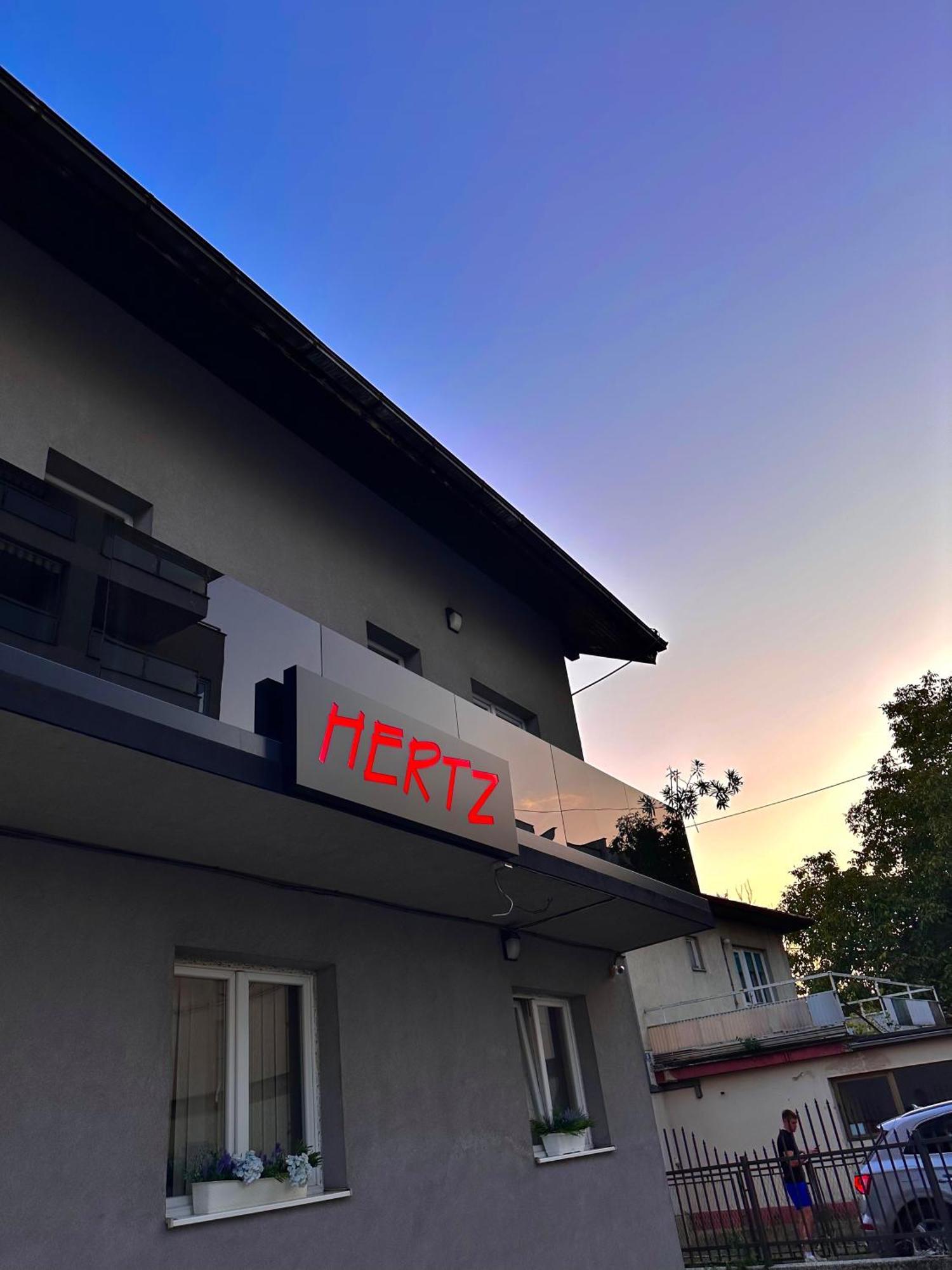 Hostel Herz Μπάνια Λούκα Εξωτερικό φωτογραφία